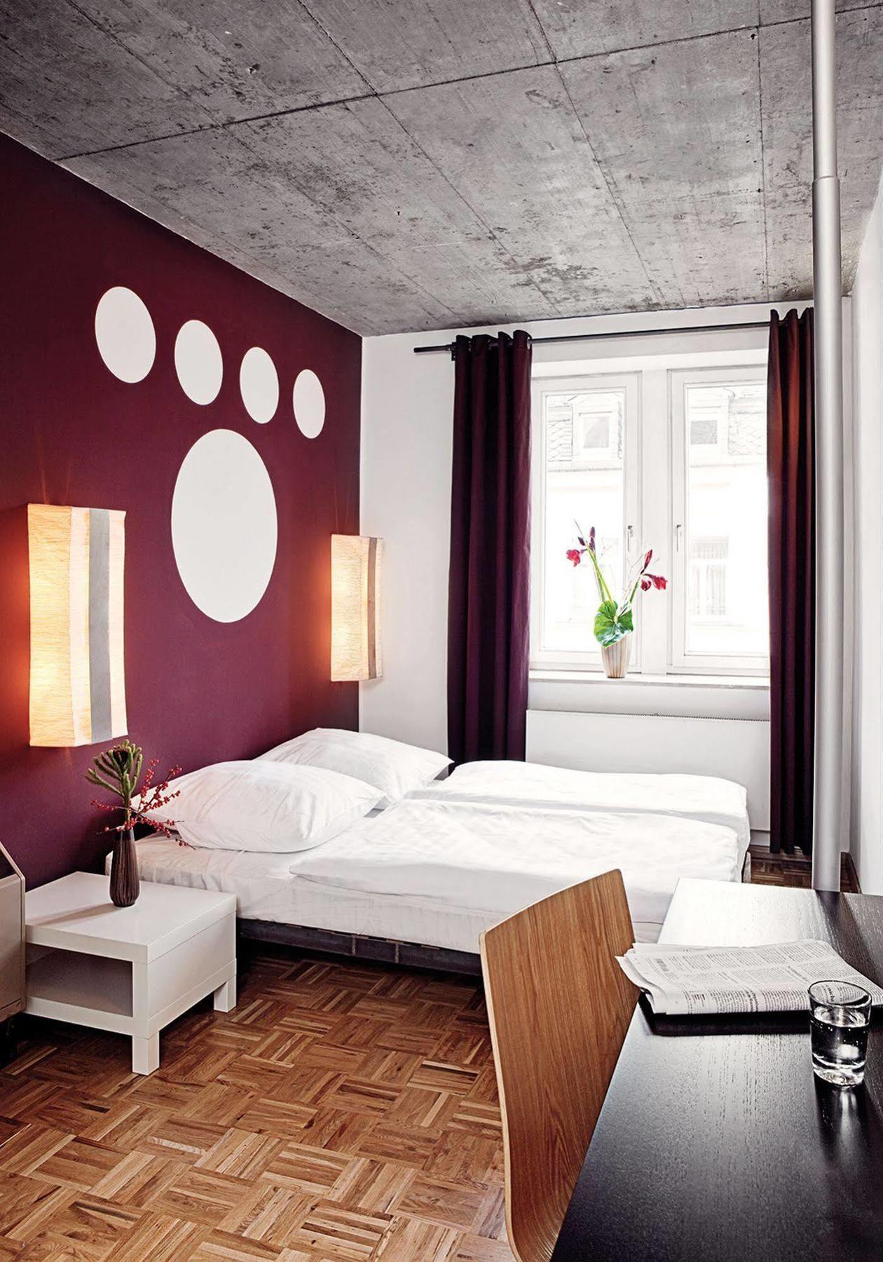 Five Elements Frankfurt Hostel
